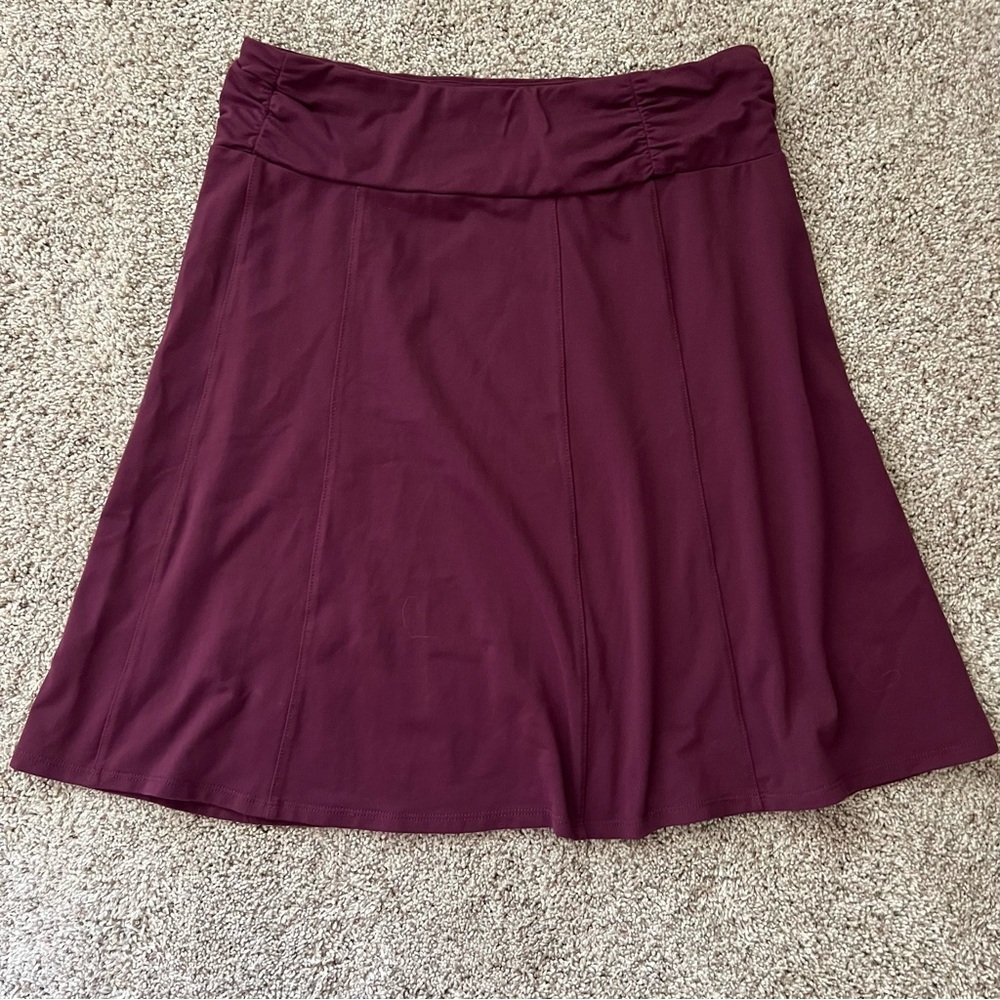 Athleta skirt Burgundy Athletic Skirt Size M